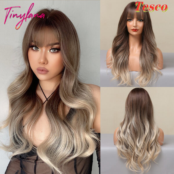 Women Wear Wavy Wigs - Image 6